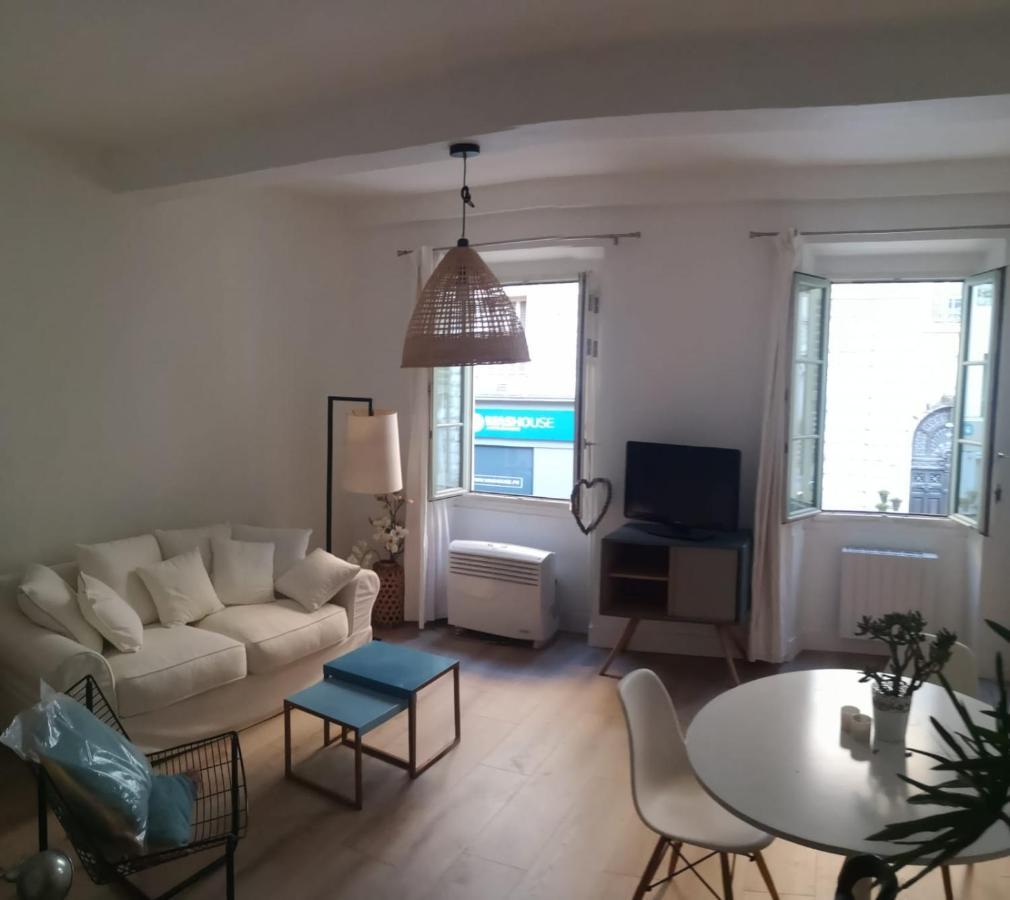 Joli Appartement Nicois En Bord De Mer 니스 외부 사진
